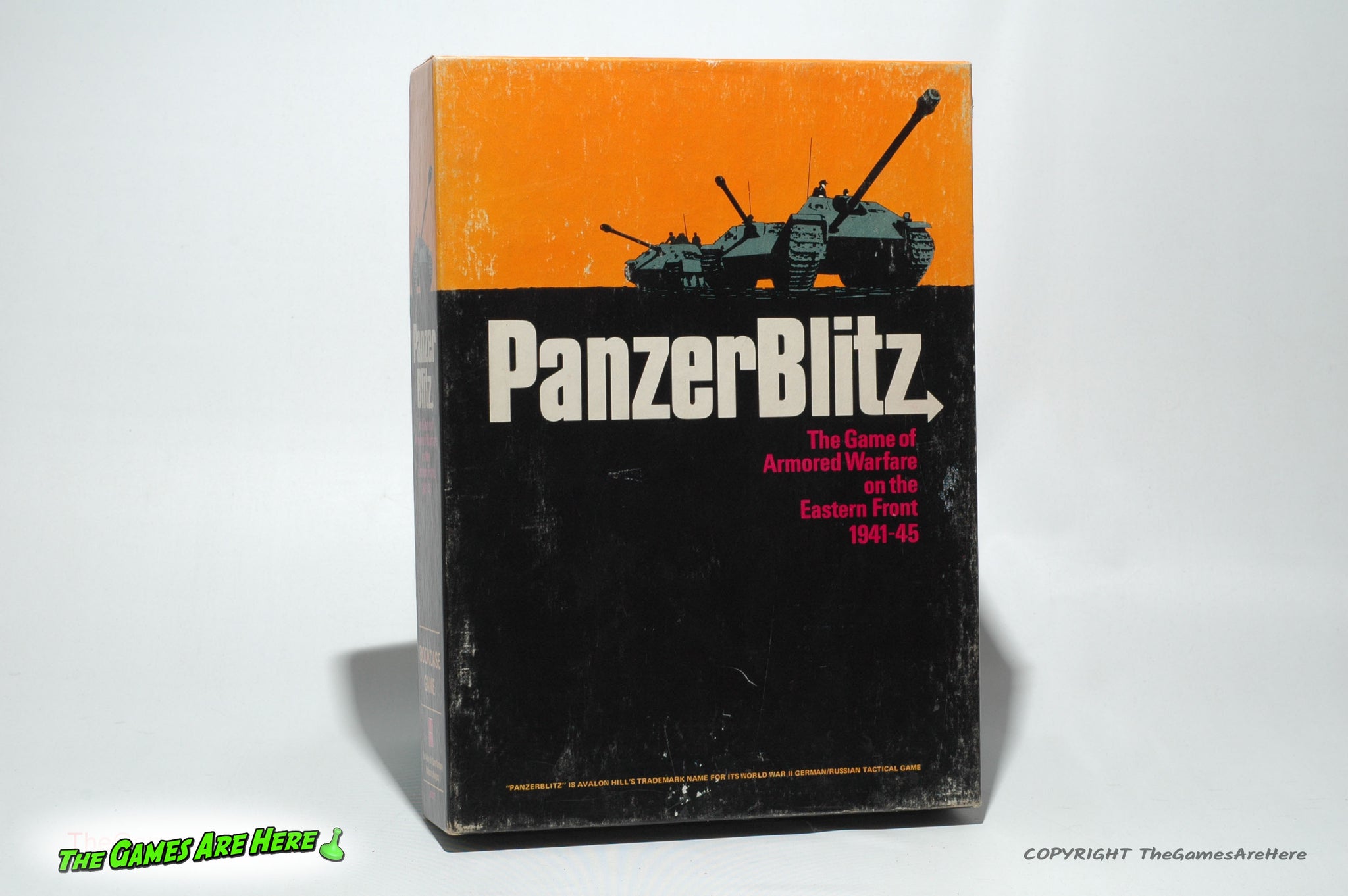 1970 good PanzerBlitz includes Guide from Avalon Hill Complete