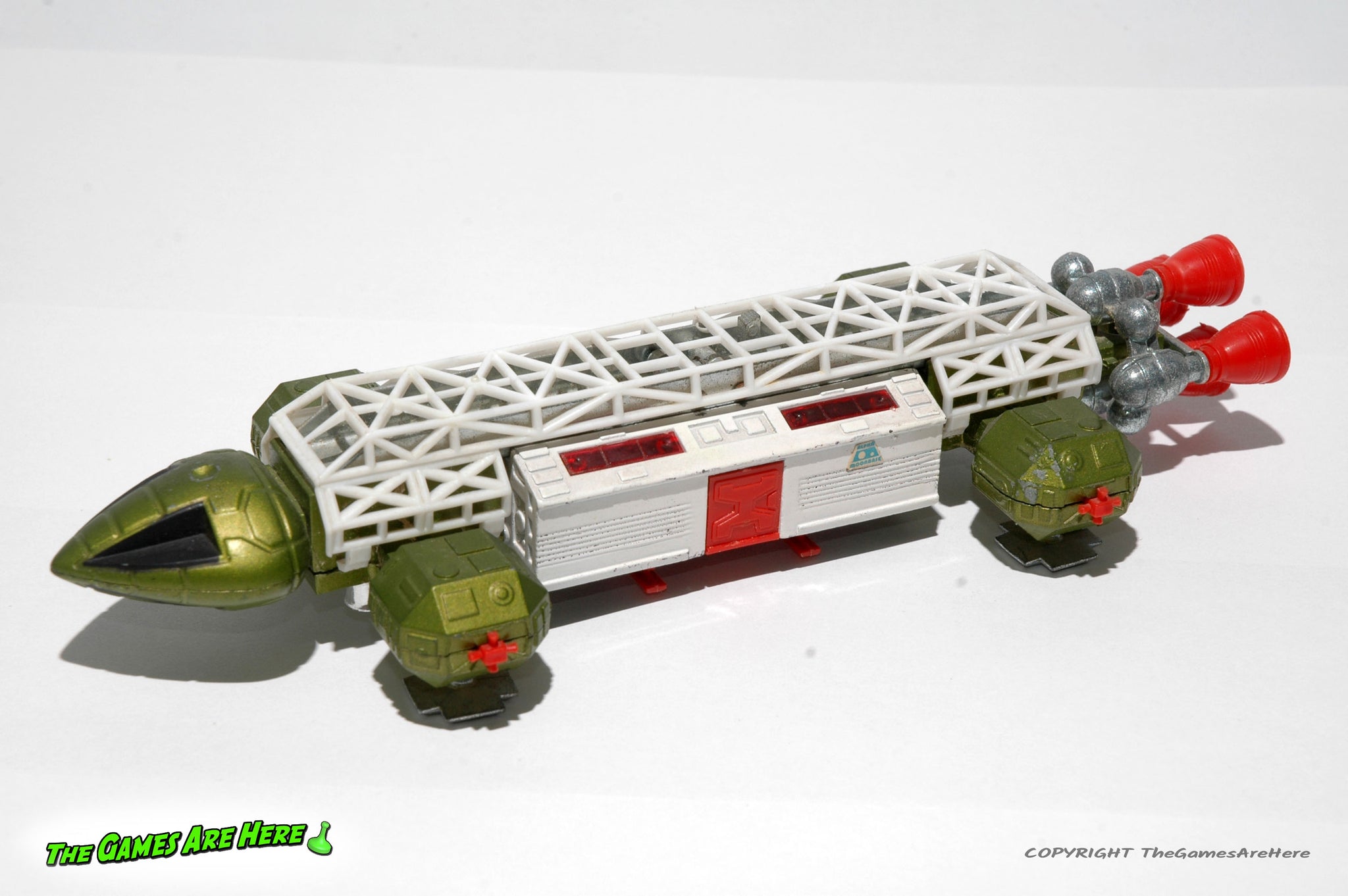 Space1999EagleDinkyToys_1_2048